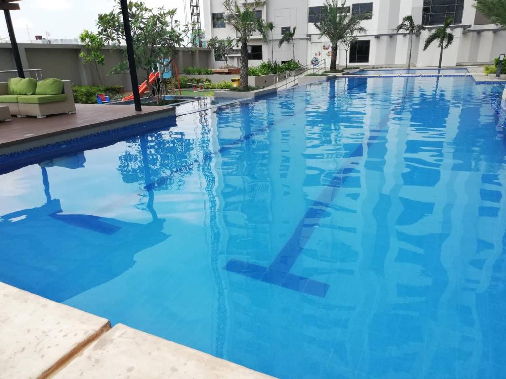 Nica's Place Property Management Services at Horizons 101 Condominium photo 3