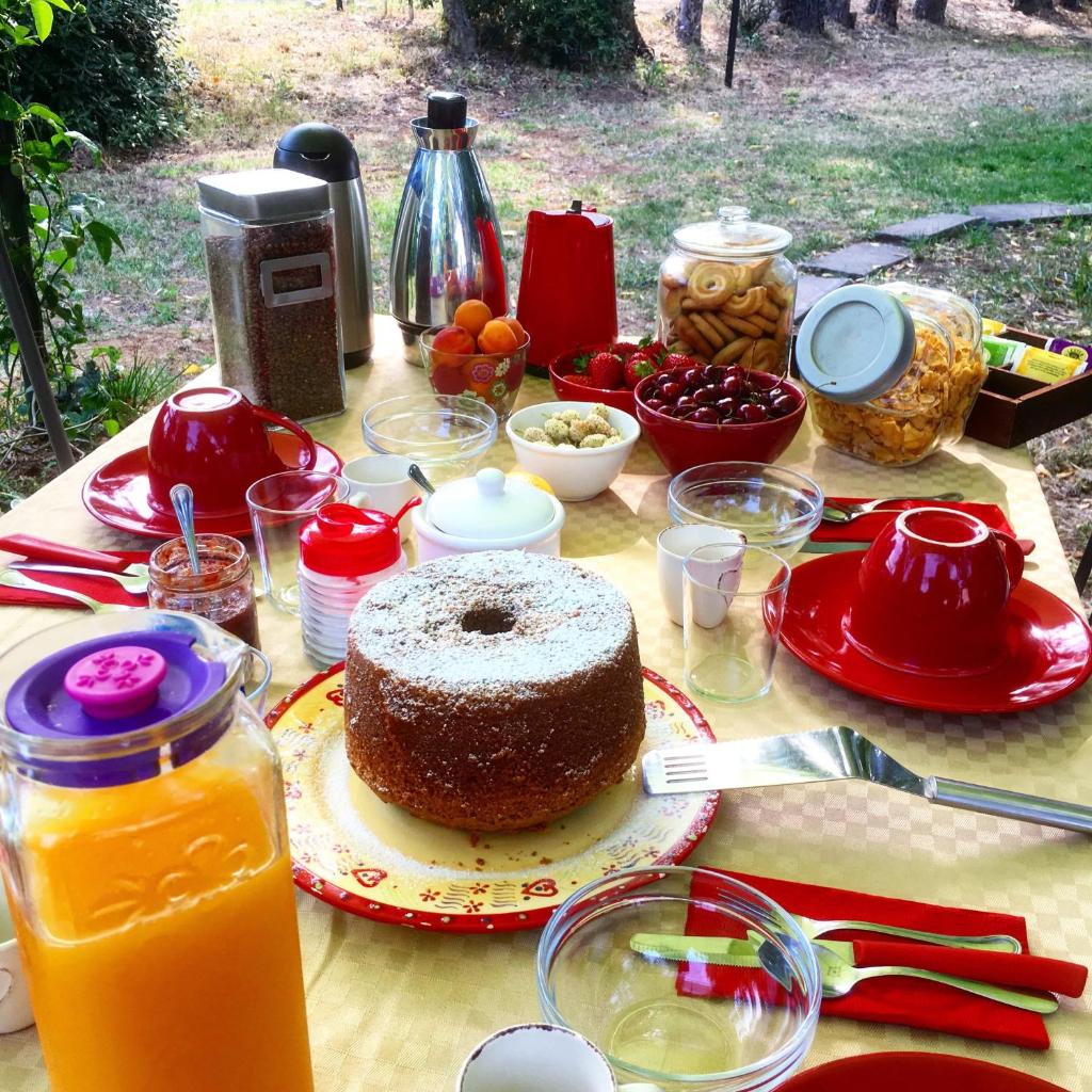 B&B Apricot photo 1