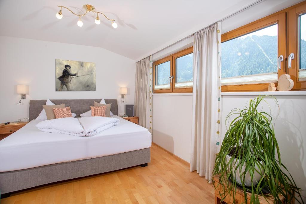 Апартаменты (Апартаменты с видом на озеро), Hotel Christina - Achensees kleinstes 4 Stern Hotel