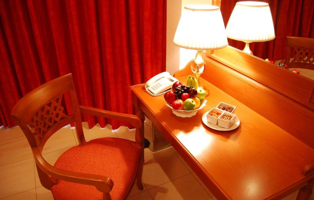 Апартаменты (Люкс с 1 спальней и кроватью размера «king-size»), Al Madina Suites Doha