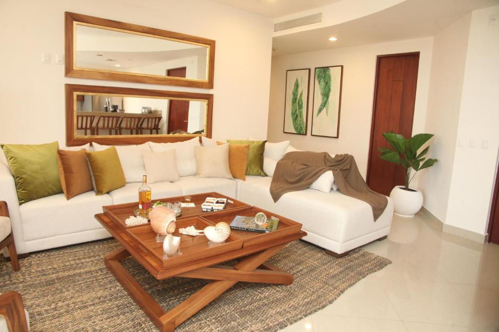 Beachfront at Las Gavias Grand 216 photo 4