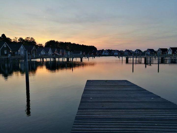Skandinavisches-Ferienhaus-2-Reihe-zum-Wasser-fuer-6-Personen photo 3
