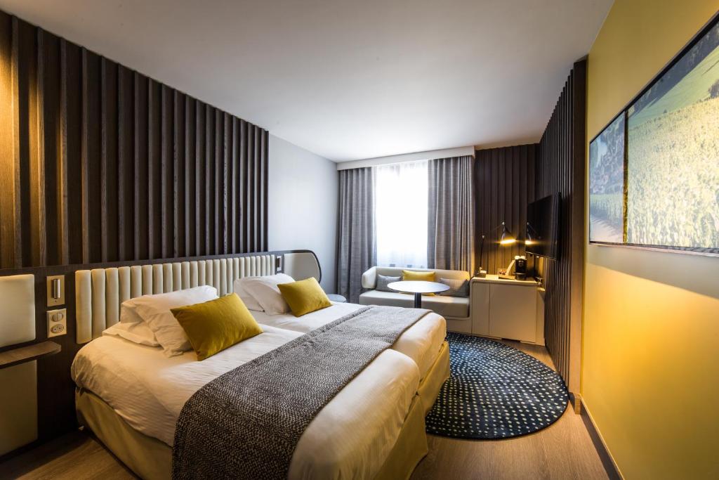 Двухместный (Classic Room with Two Single Beds - Non-Smoking), Best Western Premier Hôtel de la Paix