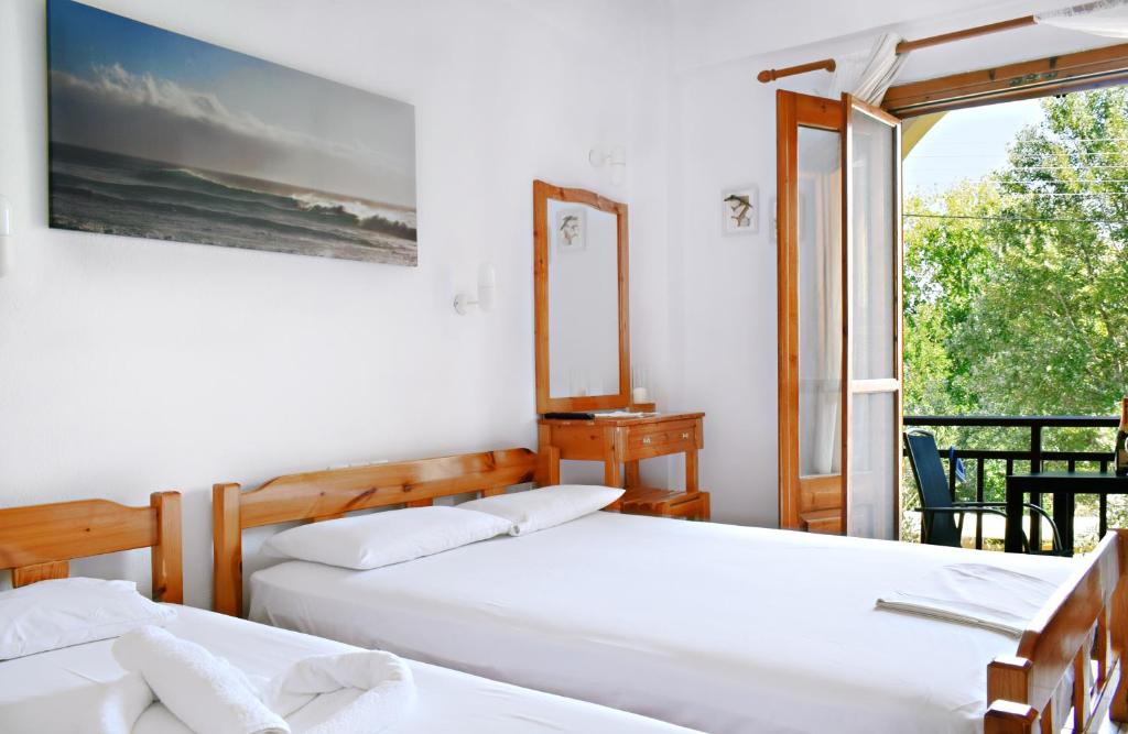 Hotel Alexandros photo 1