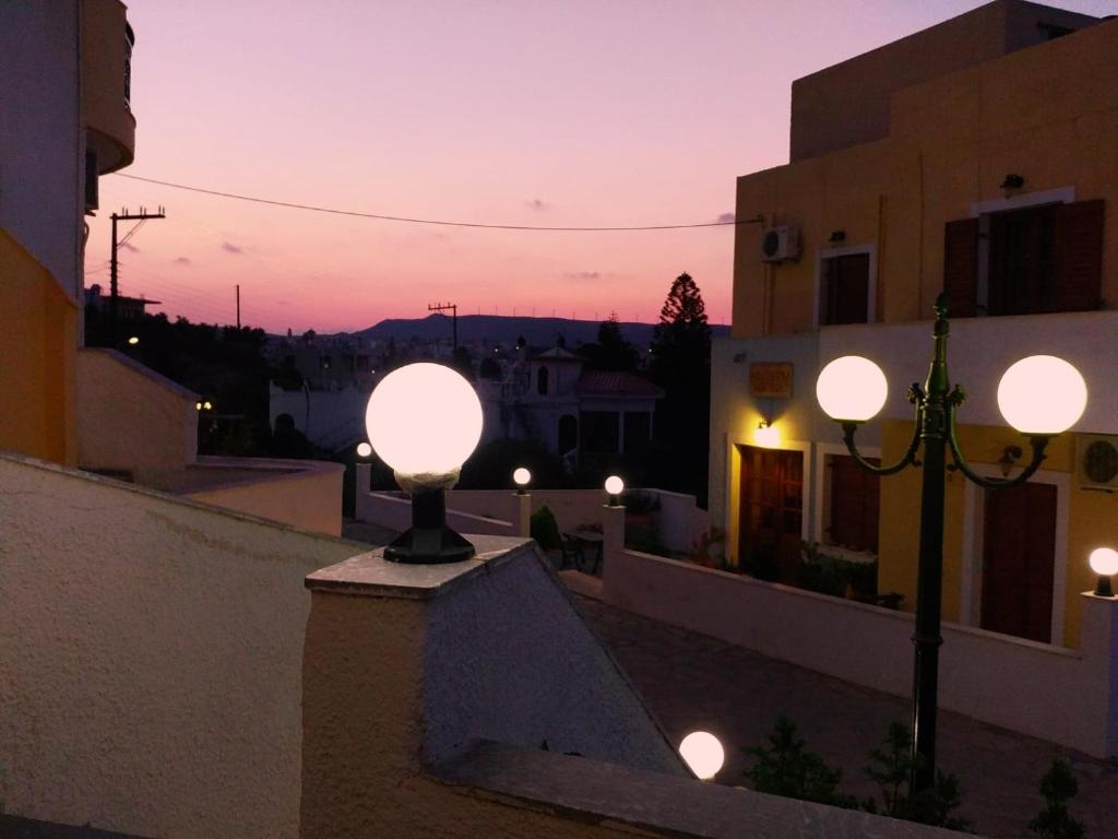 Flamingo Apartments photo 2
