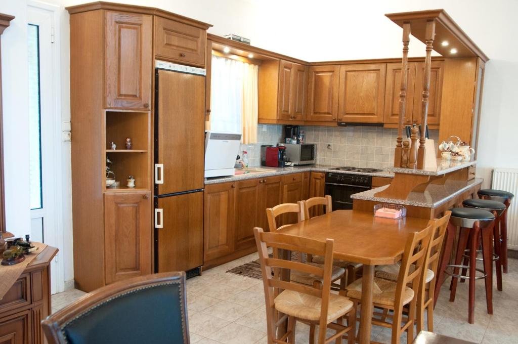 Oasis Olympia Apartments photo 1