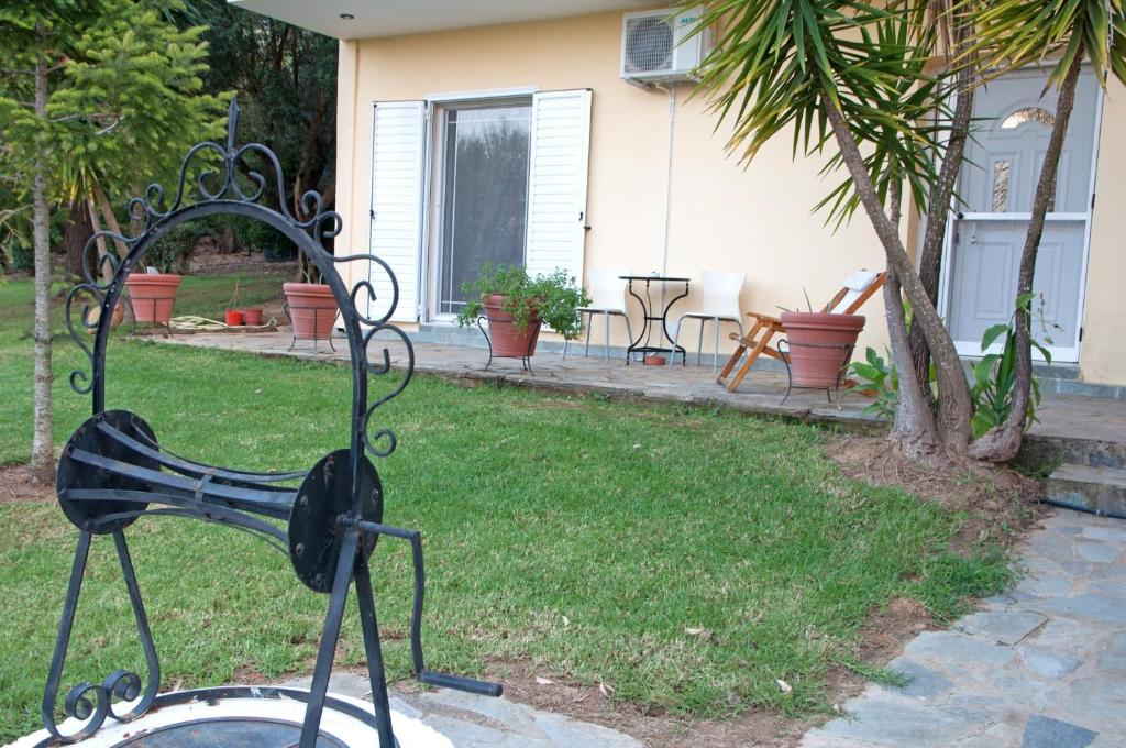 Oasis Olympia Apartments photo 4