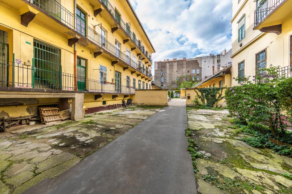Rooms of French Touch Apartment with Free Parking