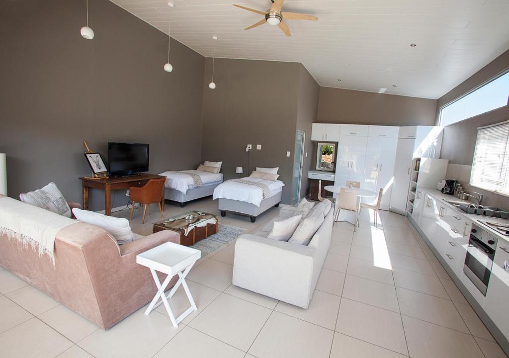 RnB's Studio Apartment photo 1