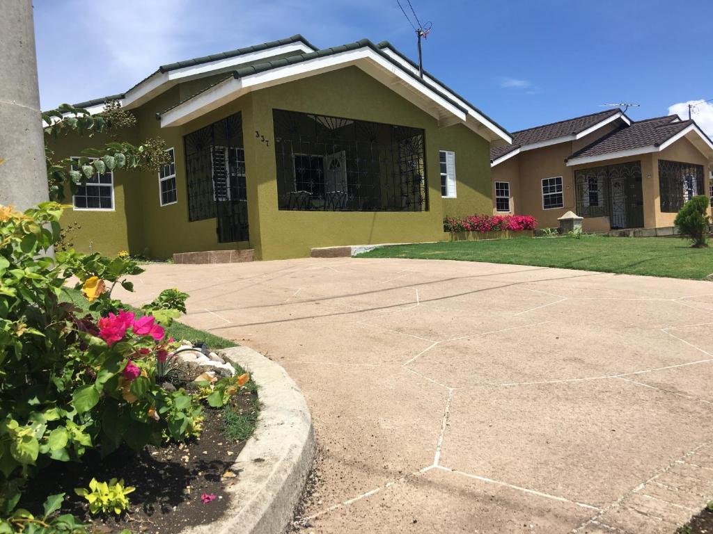 Drax Hall Country Club's Sweet Escape photo 1