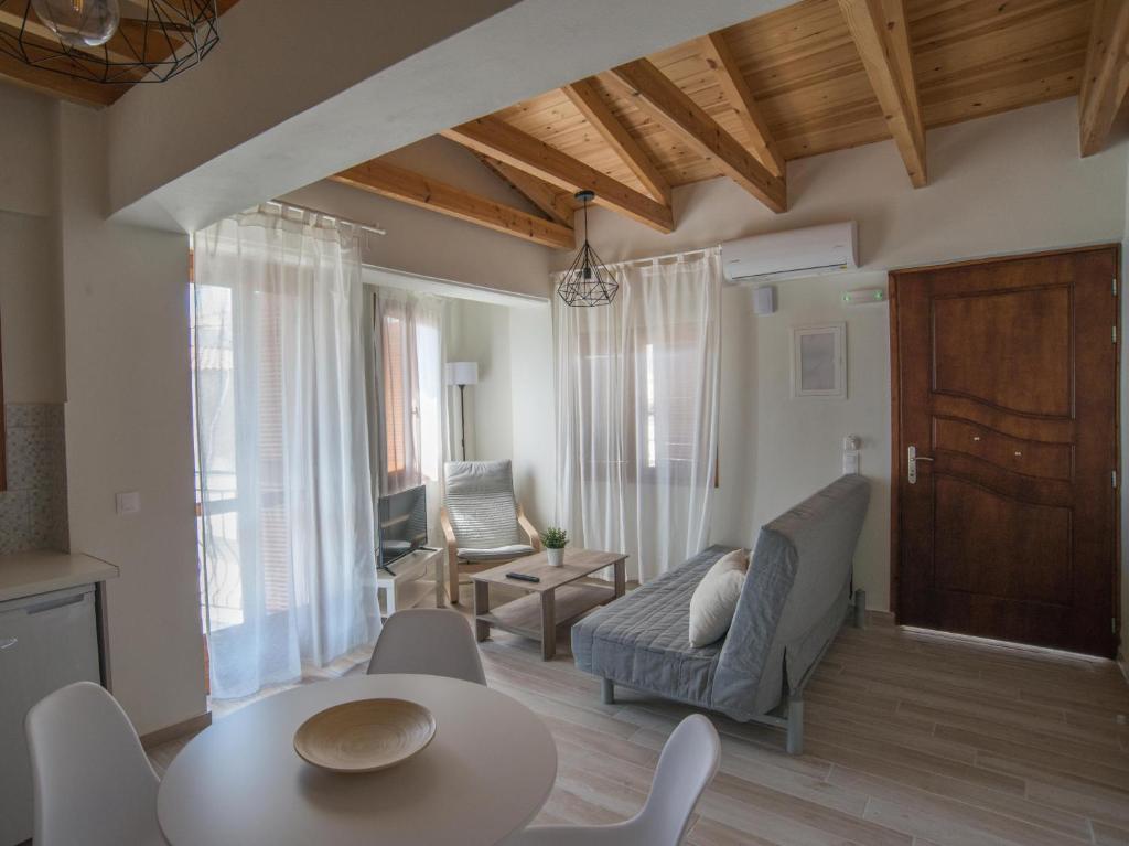 Aelia Apartments photo 4