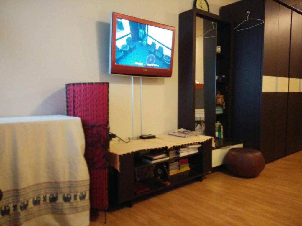 Renovate Room Near Impact photo 2
