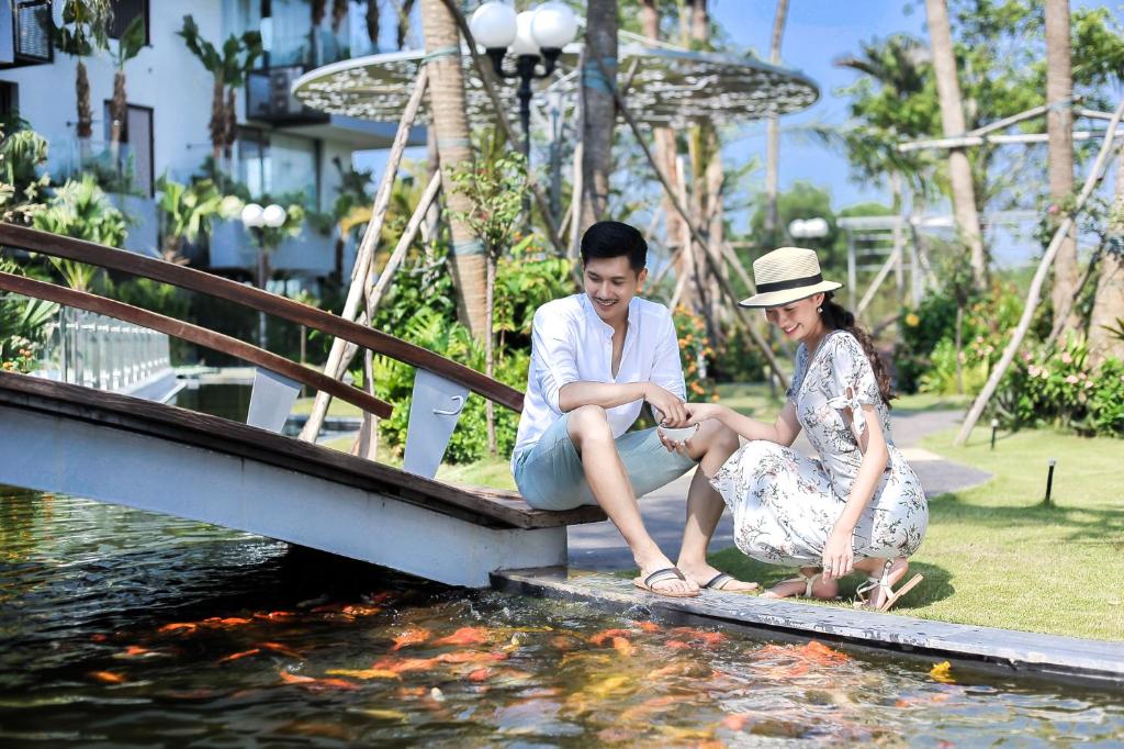 Flamingo Dai Lai - Forest In The Sky