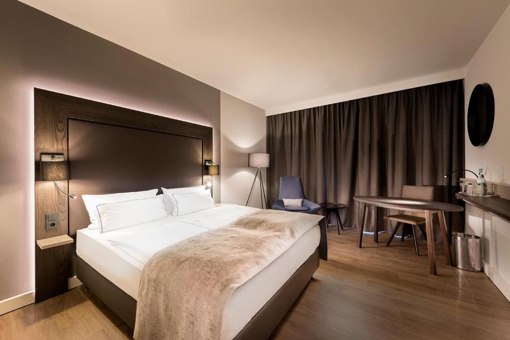 Holiday Inn Berlin City-West, an IHG Hotel photo 2