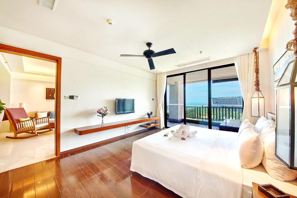 Сьюит (Суперлюкс с видом на море (1 спальня и гостиная)), Ocean Sonic Resort Sanya