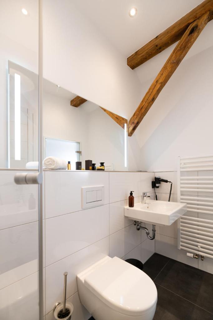 Двухместный (Улучшенный двухместный номер с 1 кроватью), Nikii Boutique Hotel