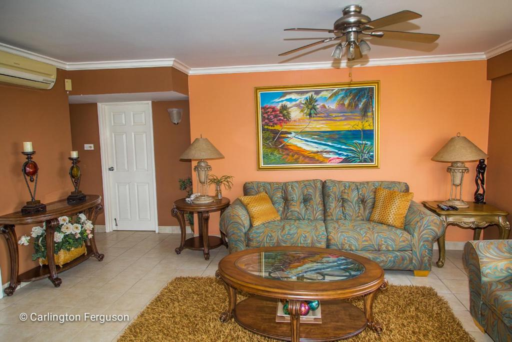 Turtle Beach Towers photo 4
