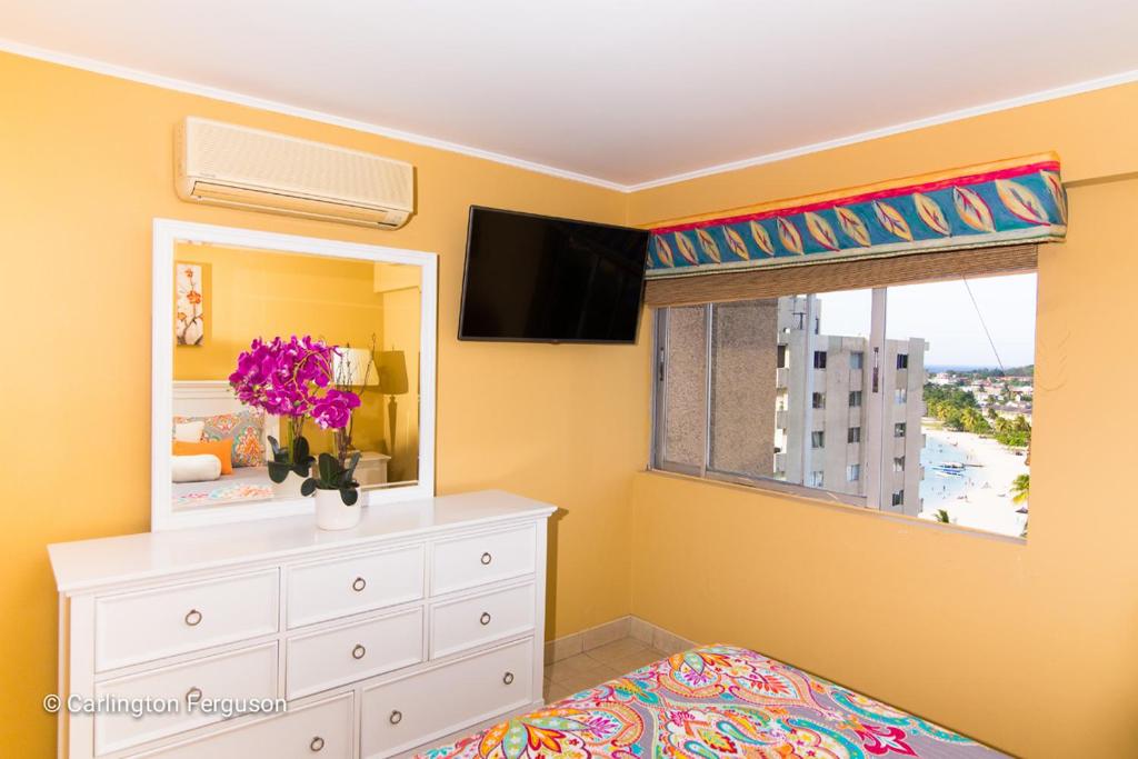 Turtle Beach Towers photo 2
