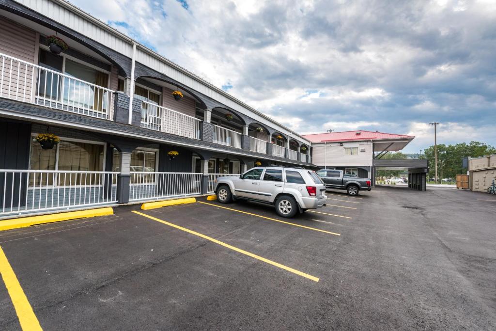 Olympia Lodge photo 3