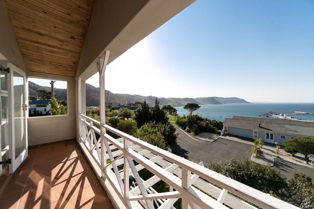 Dolphin Cottage photo 1