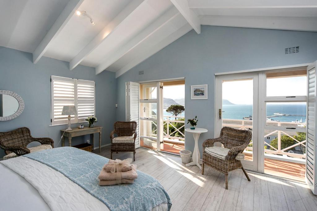 Dolphin Cottage photo 2