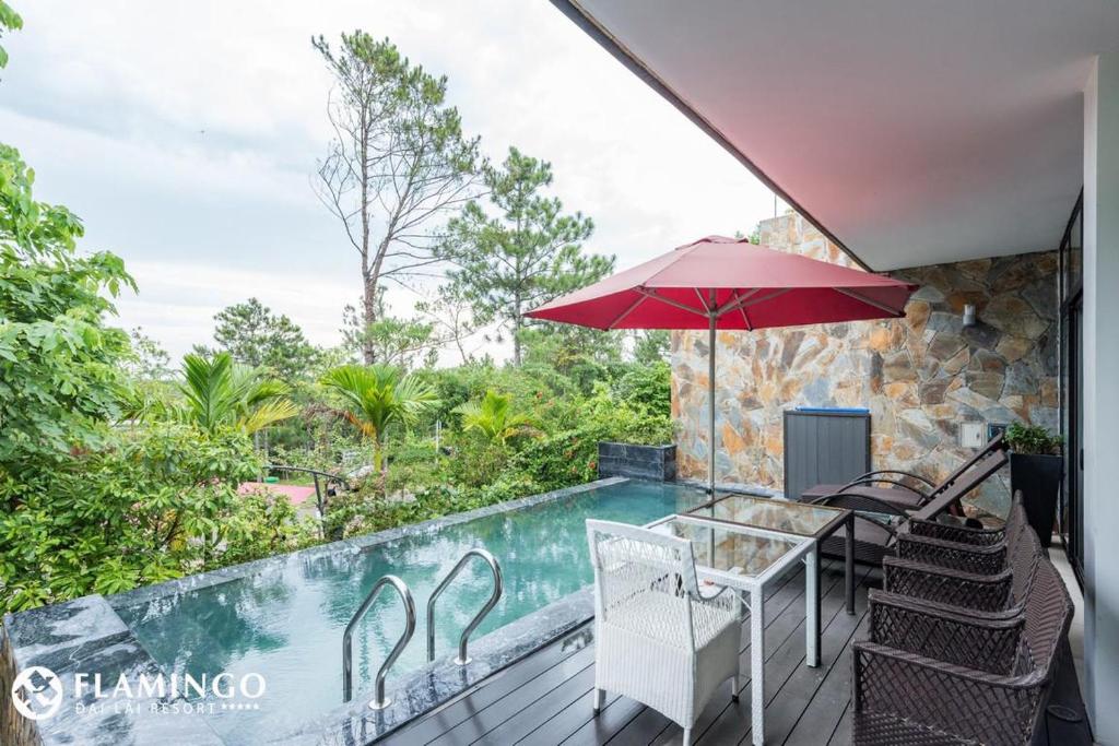F18 Villa Flamingo Dai Lai Resort