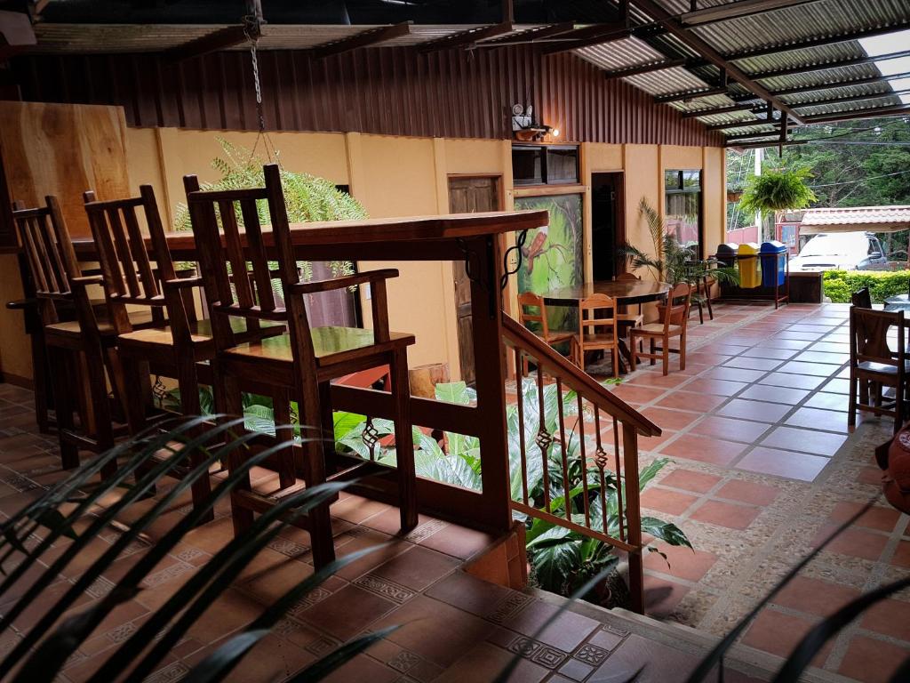 Greemount Hotel photo 4