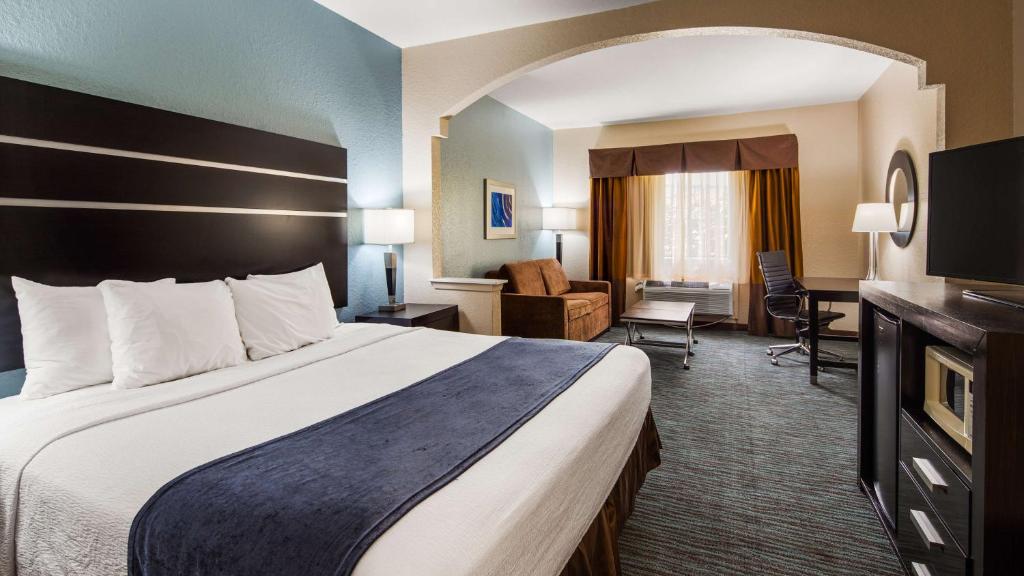 Best Western Plus Northwest Inn & Suites image