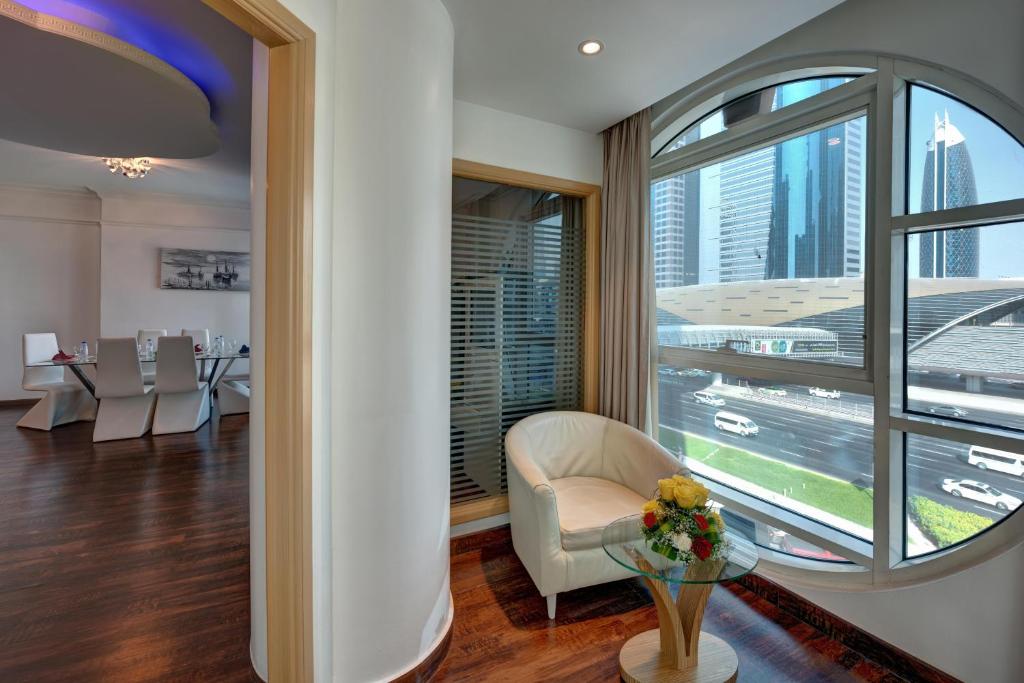 Сьюит (Люкс «Гранд»), Апарт-отель Emirates Grand Hotel Apartments