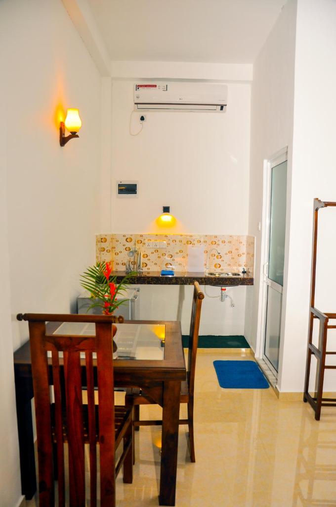 Двухместный (Стандартный двухместный номер с 1 кроватью), Hiru Resort Inn Unawatuna