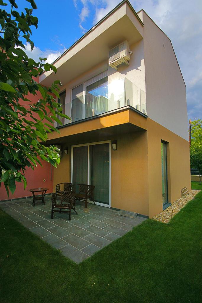 Townhouse on Budapest border photo 3
