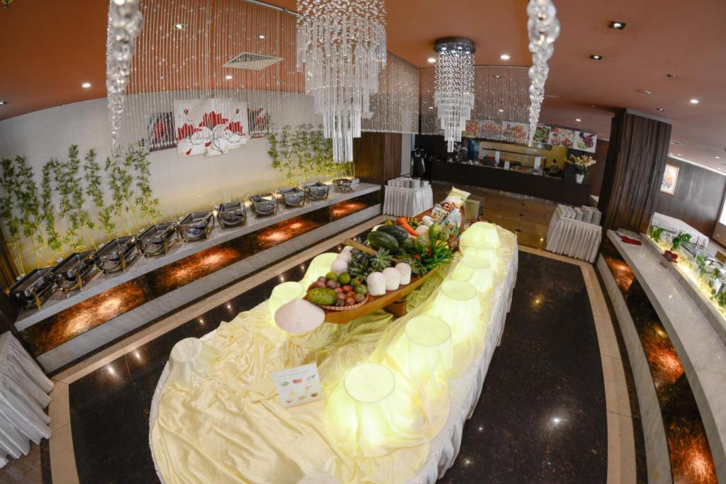 Aurora Hotel Plaza photo 4