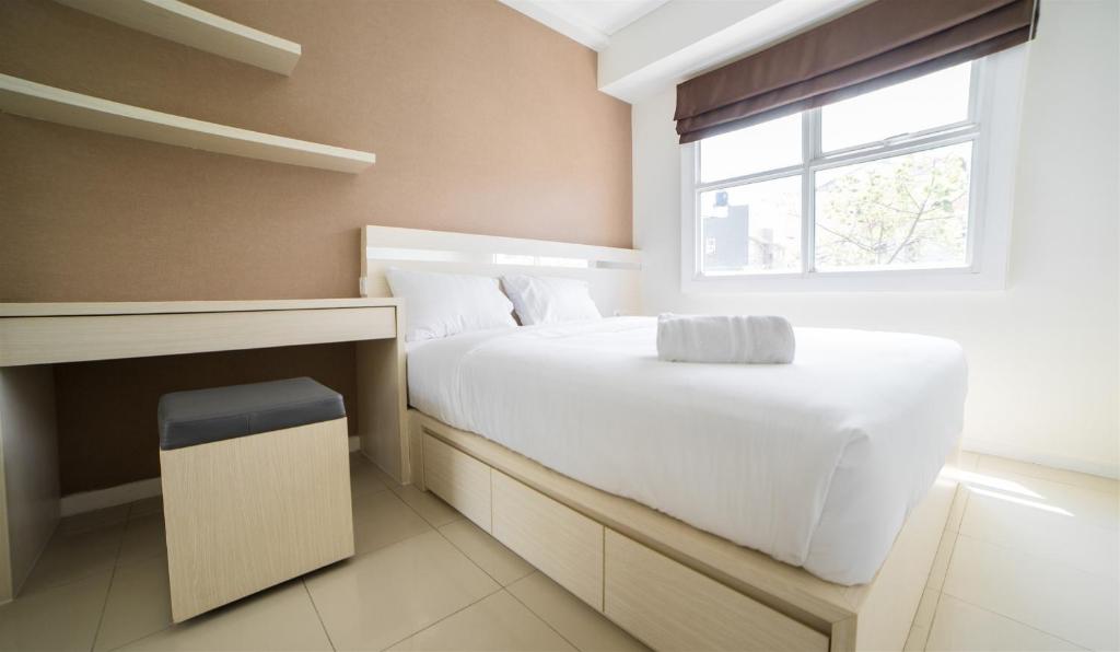 Contemporary 1BR Near Cihampelas at Parahyangan Residence Apartment By Travelio