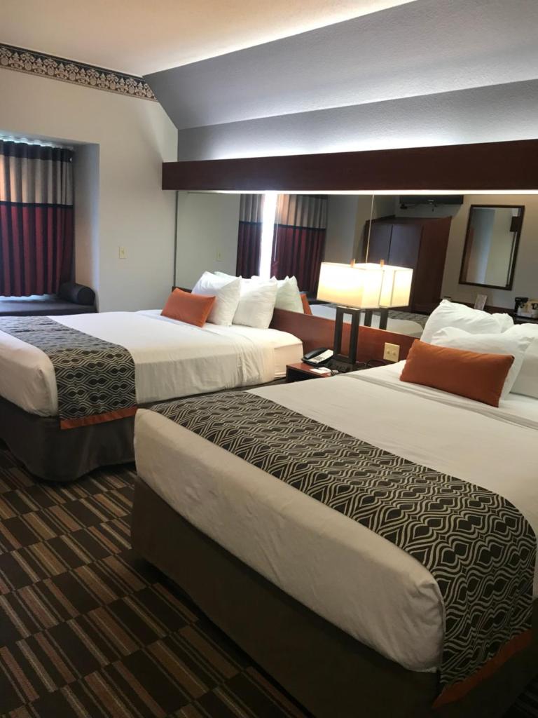Microtel Inn & Suites Urbandale photo 4