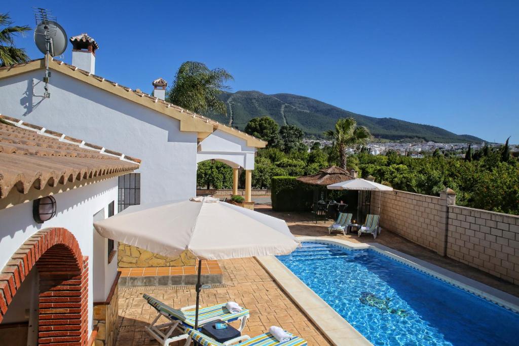Casa Rural Típica Andaluza, WiFi,Piscina, Barbacoa, Aire Acondicionado, 5min Centros photo 2