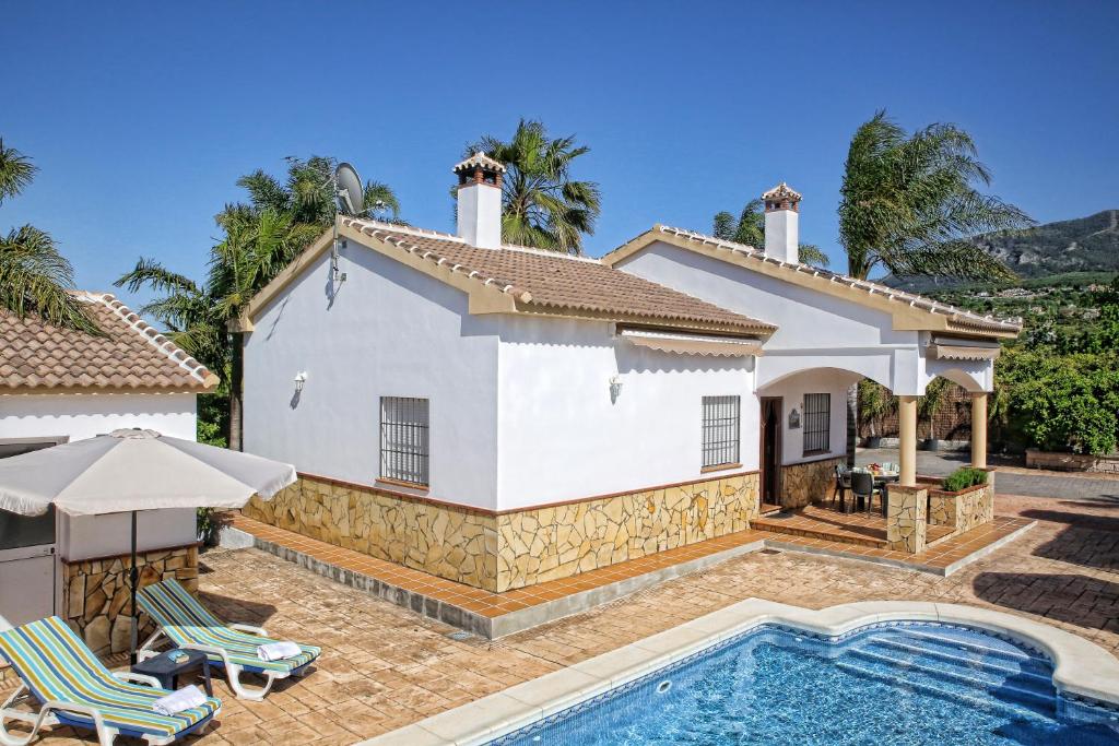 Casa Rural Típica Andaluza, WiFi,Piscina, Barbacoa, Aire Acondicionado, 5min Centros photo 1