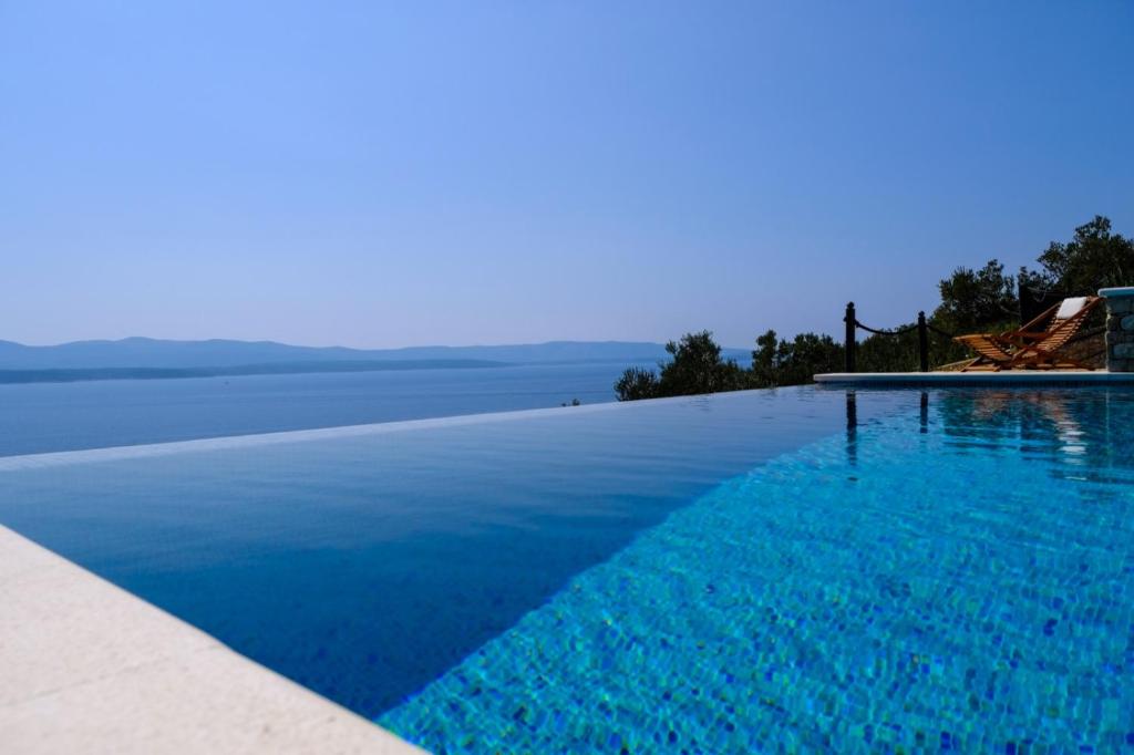 Villa Lucija Bol photo 4