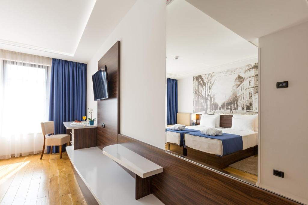 Двухместный (Номер бизнес-класса с бесплатным парковочным местом), Abba Hotel