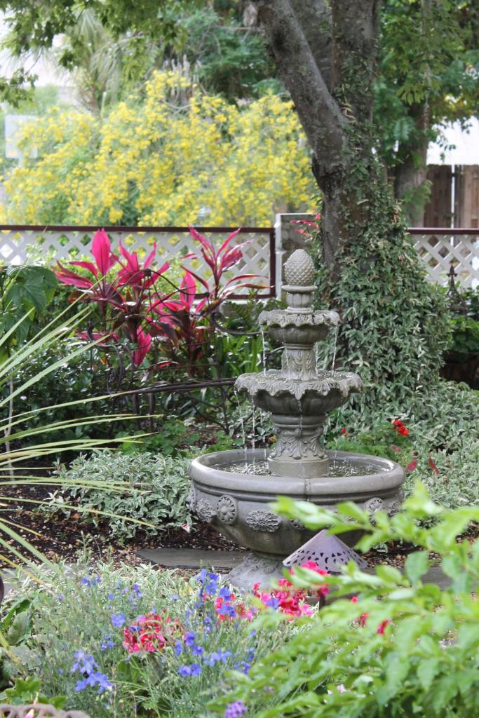 Cedar House Inn photo 3