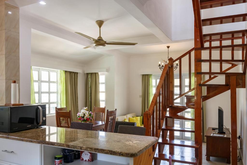 Сьюит (Люкс с 2 спальнями), Captain's Villa near the beach