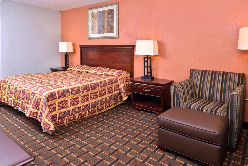 Americas Best Value Inn Richmond South photo 3