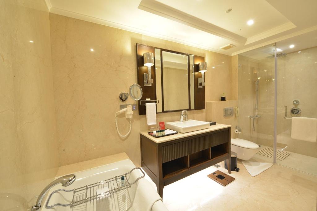 Сьюит (Бизнес-люкс), Ramada Plaza Chennai