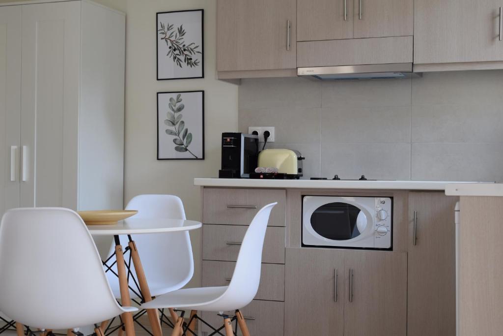 Aelia Apartments photo 2