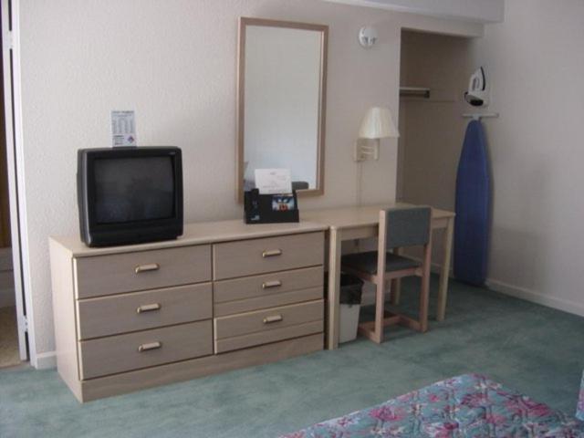 Prestige Inn photo 3