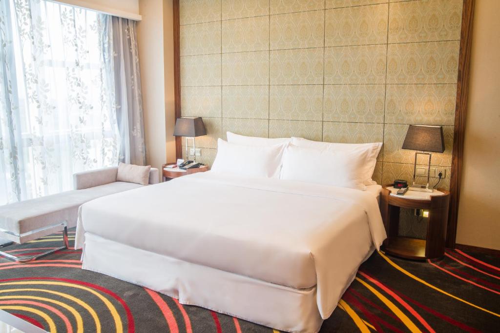 Ramada Plaza Huizhou East photo 2
