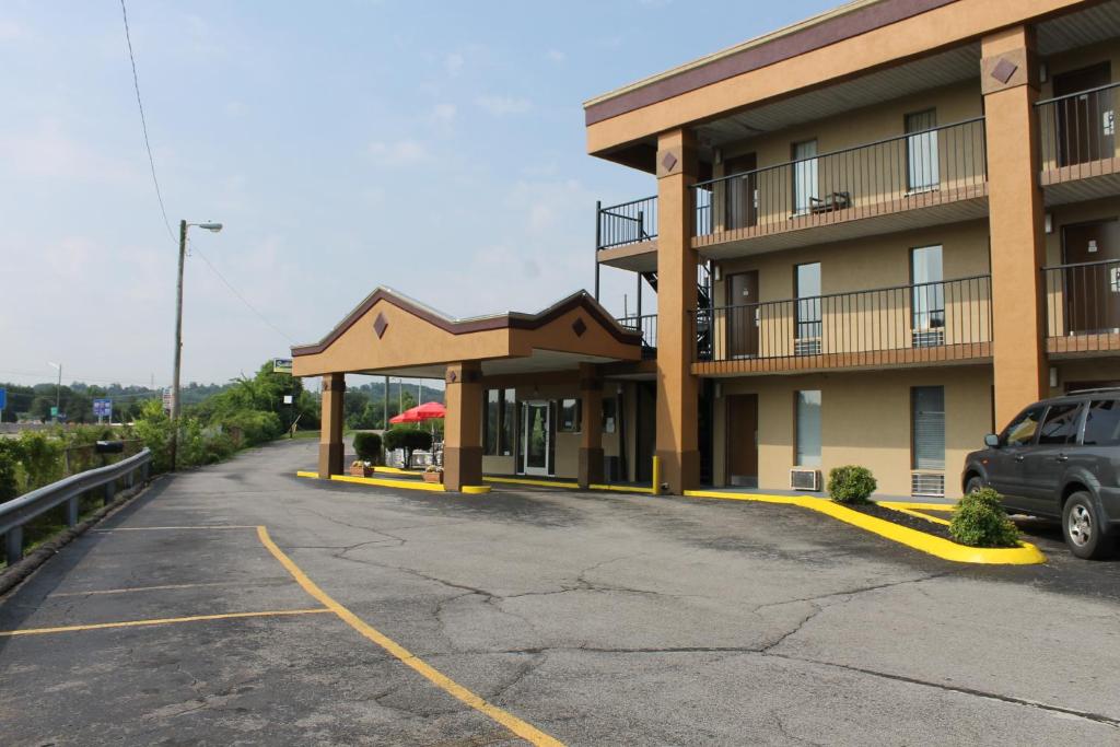 Scottish Inn Knoxville photo 1