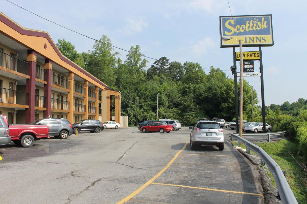 Scottish Inn Knoxville photo 2