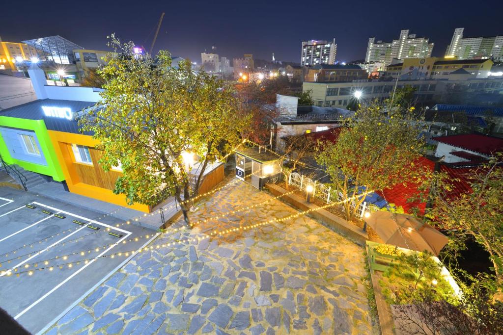 With U Hotel & Guesthouse photo 2