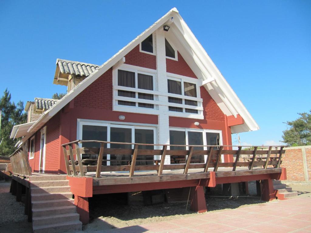 Chatet Suizo al pie del mar photo 1