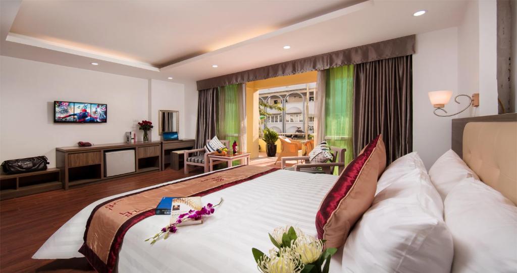 Сьюит (VIP-люкс), Van Mieu Hotel